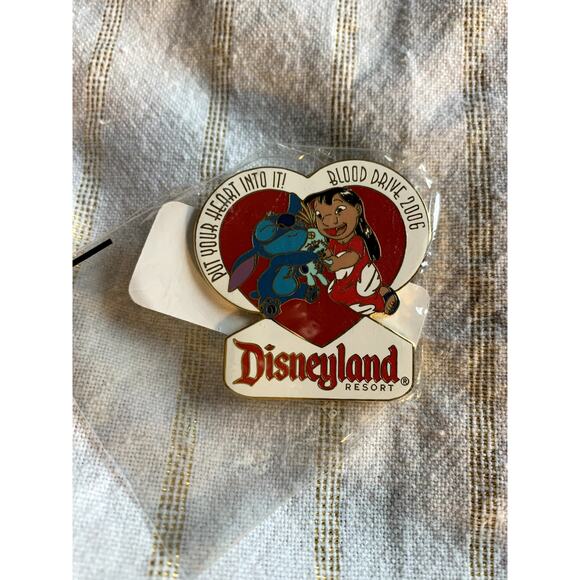 Disneyland Blood Drive 2006 Lilo and Stitch Disney Trading Pin - Picture 1 of 2